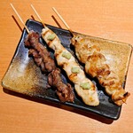 八剣伝 阪急南茨木駅前店 - 砂ずり【砂肝】・ささみワサビ ・自慢のせせり (塩)