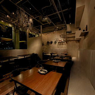 デートや女子会に◎クラシックスタイルの落ち着いた空間