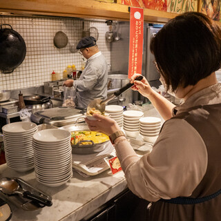 ランチはミニバイキング！