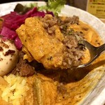 SPICY CURRY 魯珈 - 