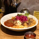 SPICY CURRY 魯珈 - 