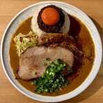 吉田カレー  - ミックス 小・キャベツアチャール・豚 小・松阪ポークももローストポーク