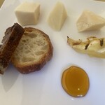 トラットリア カヴァタッピ - チーズ盛り合わせ
