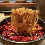蒼龍唐玉堂 - 麺はツルシコ、スープは辛味の中に旨味がドシッと