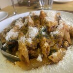 トラットリア カヴァタッピ - 牛肉とゴボウのミートソース