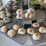 HAVE A NICE DAY PINKY BAGLE - 種類が有りスギちゃんで、迷い道くねくね屋根(°▽°)