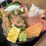 海鮮料理 よつや - 海鮮丼