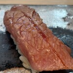 六緑 - 大トロの炙り　単品なら2.500円　あたりまえの美味