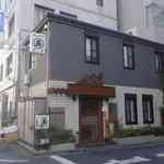 たまに行くならこんな店は、今回ミシュランビブグルマン2015年版に選出され
          今のところ一番東京都内で美味しいのでは？と、実際に食べてみて感じ
          接客及びコンビネーションも良く機敏に感じた丸五です。