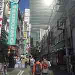 丸五 - その後はTSUKUMOや家系ラーメンのお店横を進み