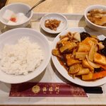 中華料理福臨門 - 揚げ豆腐と野菜の煮込み850円