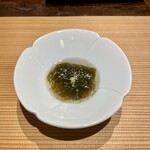 江戸富士 - いま毎日朝にもずく食べてるけど、この岩もずくが出てきたら最高だなー。もずく自体も良かったけど、酢が尖りなくまろやかで美味しかった！