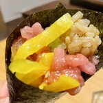 江戸富士 - 連れの1番推し！とろたく、赤酢の効き具合、海苔の風味、パリッと感が良すぎ！