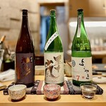 すしやのたい悟 - 日本酒飲み比べ① よこやま純米吟醸・五十嵐純米大辛口・九頭龍