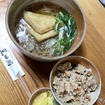 手打ちそばと朝宮茶の店 黒田園 - きつねそば、かやくご飯