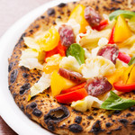 アル ソリーソ - ピッツァ　自家製ソーセージと旬野菜