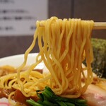 オランダ軒 - 生姜醤油スープを絡めた中太麺！！