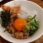 串焼と魚 のんき - いか納豆 715円(税込)(2025年12月7日撮影)