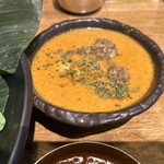 SPICY CURRY 魯珈 - 牡蠣の旨み出汁カレー