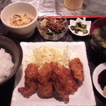 居酒屋 節 - カキフライ定食700円の全景