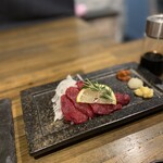 えびと馬肉と日本酒 - 