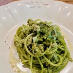 CLISP - 黒キャベツと鶏ひき肉パスタ