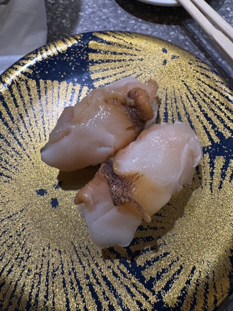 根室花まる 南25条店 （ねむろはなまる） - 中央図書館前/回転寿司