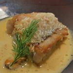 コンヴィヴィアリテ・イチノセ - 甘鯛の松笠焼き ムール貝のソース