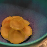 コンヴィヴィアリテ・イチノセ - ホワイトアスパラのムース　シャインマスカット　グリーンオリーブ　