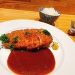 洋食 おがた - カツレツ　デミグラスソース