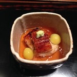 神楽坂 石かわ - 中皿：鰻の蒲焼き・銀杏・里芋を醤油餡で