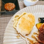 ダイニングsakae - サイコロステーキ(80g)ランチ  ¥1,900  + クリームコロッケ¥200