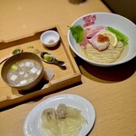 Tokyo Style Noodle ほたて日和 - 極ホタテの昆布出汁つけ麺 VER#新宿地下ラーメン
      【帆立出汁と昆布出汁のつけ麺】