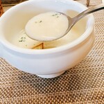 ダイニングsakae - ランチセットのスープ   今日はカリフラワーのポタージュ リフト