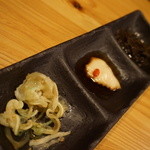 民謡島唄と沖縄料理ちぬまん - お通し　ミミガー・ジーマミ豆腐等