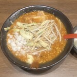 Tammen Hifumi no Yoake Toyama Shinnezuka Ten - Wife's "Veggie Pot Miso"
                      It seems to contradict the rich miso in terms of color.
                      The staff is a young Asian man.
                      Am I mistaken???
                      I can't shake this feeling.