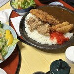 多満利屋 きらく - メガカツカレー