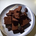 quttro PLUS - 生チョコ