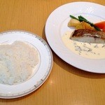レストラン カメーリア - メインのお魚、鯛のムニエル