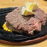 ステーキハウス アパッチ - アパッチステーキ700g（ベリーレア・マスターカット）01