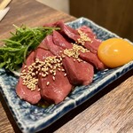 和牛ホルモン一頭買い うしはち 五反田 - 和牛生ハツ刺し　ハツ刺しの中で過去1❗️