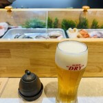 立喰い寿司 鮨處八千代 新宿三丁目店 - 