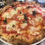 ラ・ピッコラ・ターヴォラ - マルゲリータ