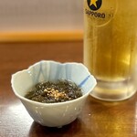 どぜう・四季料理 やぶや - もずく酢（お通し）
      やぶやの酢のものといえば京都の千鳥酢♪
      酢のツンとした刺激が少なく、上品でクセのない深い味わい♪(*´ω`*)ｵｨｼ~