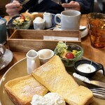 食器と喫茶 岩﨑珈琲店 - 