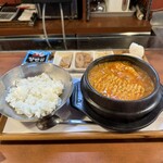 白釜飯 純豆腐火鍋 まん馬 - 