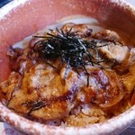 楽豚 - 炭火焼き豚丼