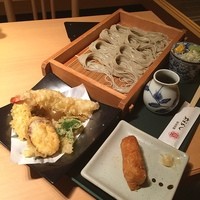 新潟名物 布のり蕎麦とおいしい酒菜 きなせや. 赤坂割烹店 - 天付きへぎそばセット