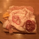 KAKI's kitchen BASSA - 