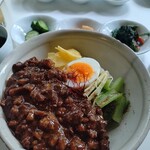 NOON - 魯肉飯定食